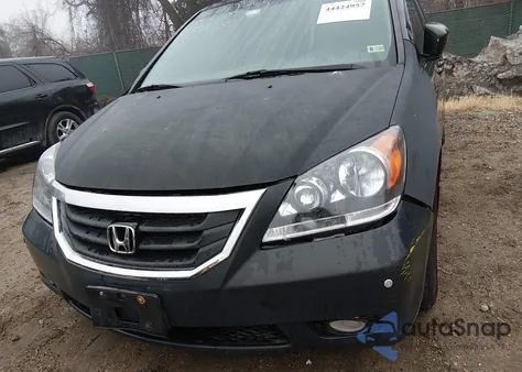 2009 Honda Odyssey Touring z USA, uszkodzony, nr VIN 5FNRL38939B020051